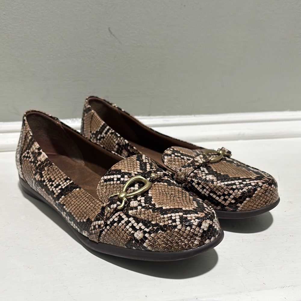 Kim Rogers Brown Blayne Snakeskin Patterned Loafers- size 9.5